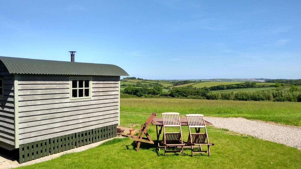 Shepherd'S Lodge - Shepherd'S Hut With Devon Views For Up To Two People And One Smaller Dog Wrangaton Exterior photo
